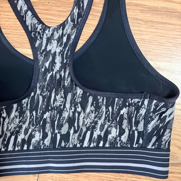 Under Armour Patterned Sports Bra in Black and Gray - Picture 7 of 7